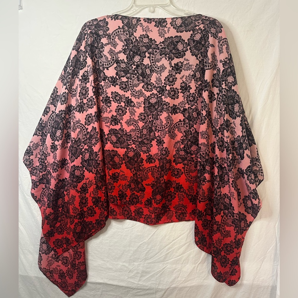 Vince Camuto Small Lace Print Kimono Blouse Pink Red Ombré Poncho Top